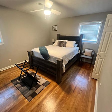Cozy Brick Ranch Home Owned And Operated By An Army Soldier!! Columbus Exterior foto